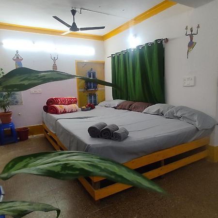 Adh Amilia Gardens Hotel Narasimharaja Puram Eksteriør billede