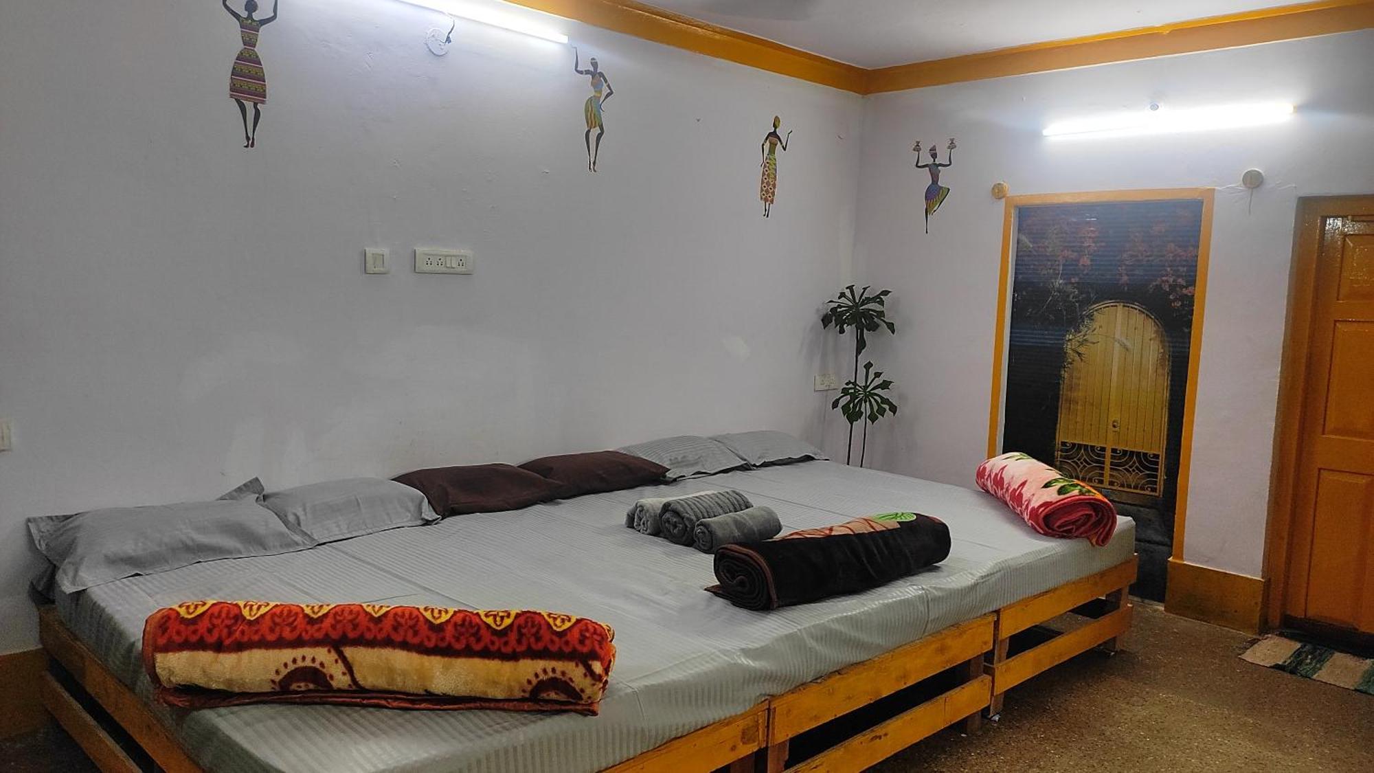 Adh Amilia Gardens Hotel Narasimharaja Puram Eksteriør billede