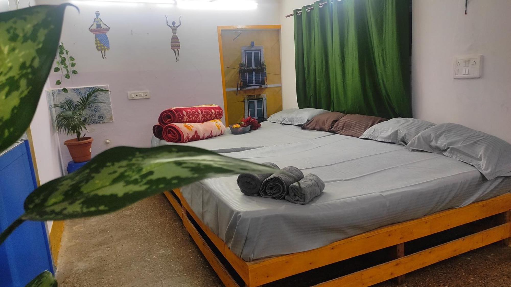 Adh Amilia Gardens Hotel Narasimharaja Puram Eksteriør billede