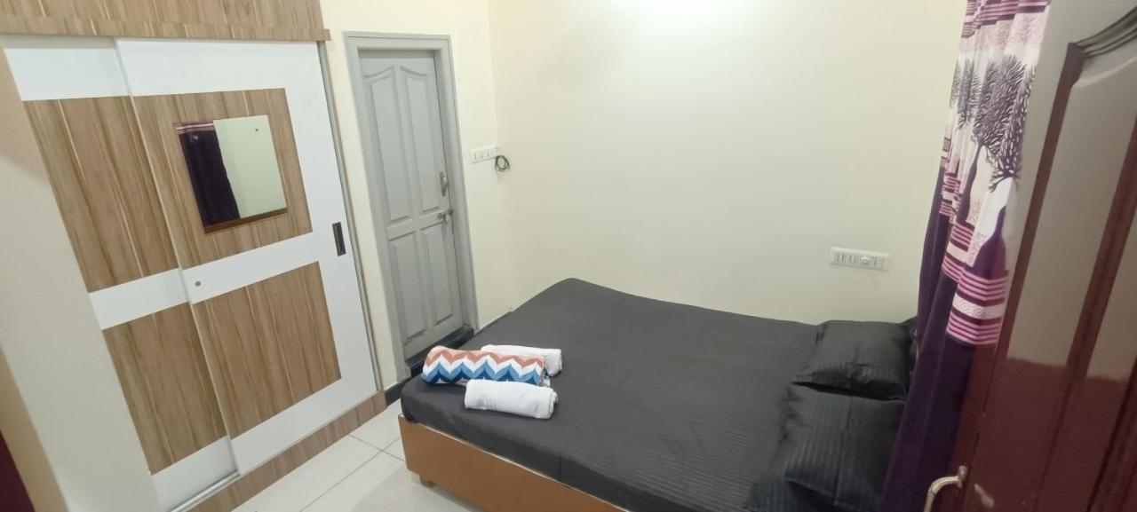 Adh Amilia Gardens Hotel Narasimharaja Puram Eksteriør billede