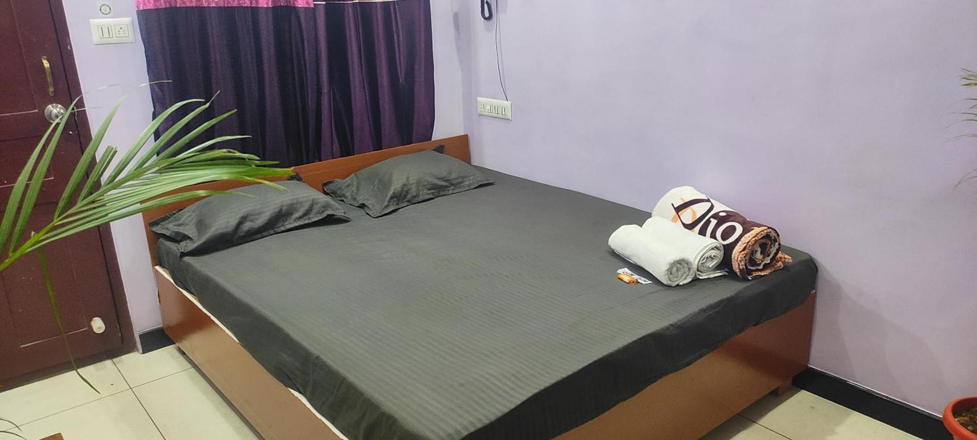 Adh Amilia Gardens Hotel Narasimharaja Puram Eksteriør billede