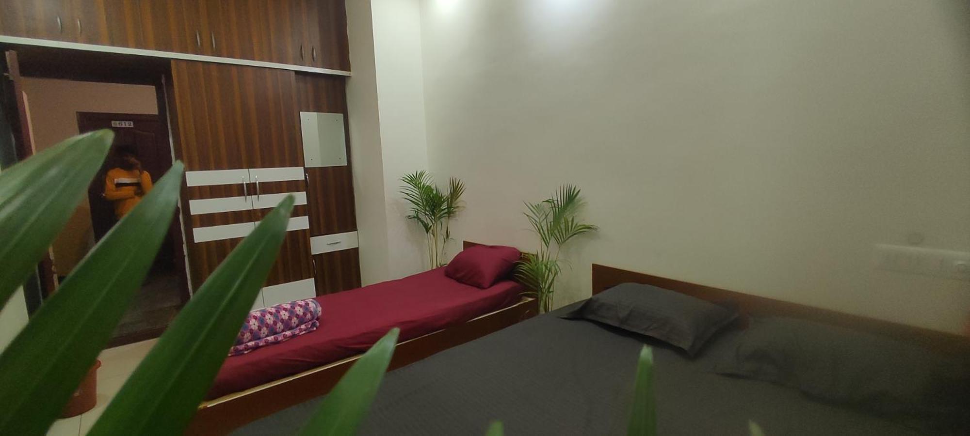 Adh Amilia Gardens Hotel Narasimharaja Puram Eksteriør billede